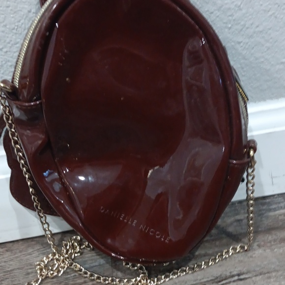 Danielle Nicole Aladin Bag - Picture 3 of 3